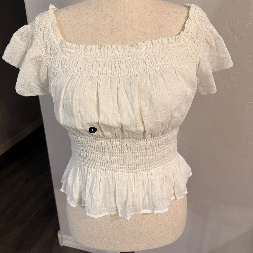 Abercrombie & Fitch Cream 100% Cotton Smocked Square Neck Cropped Blouse. L